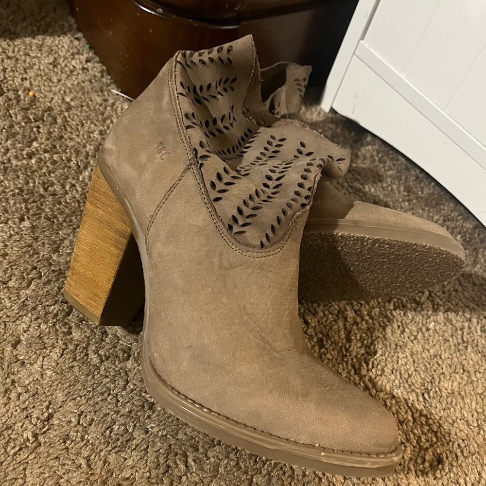 Musse & cloud booties